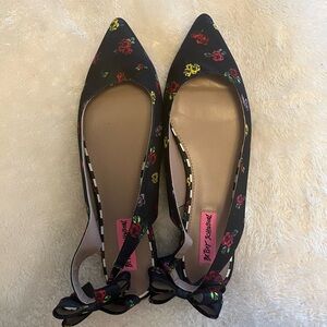 Betsey Johnson floral slingback